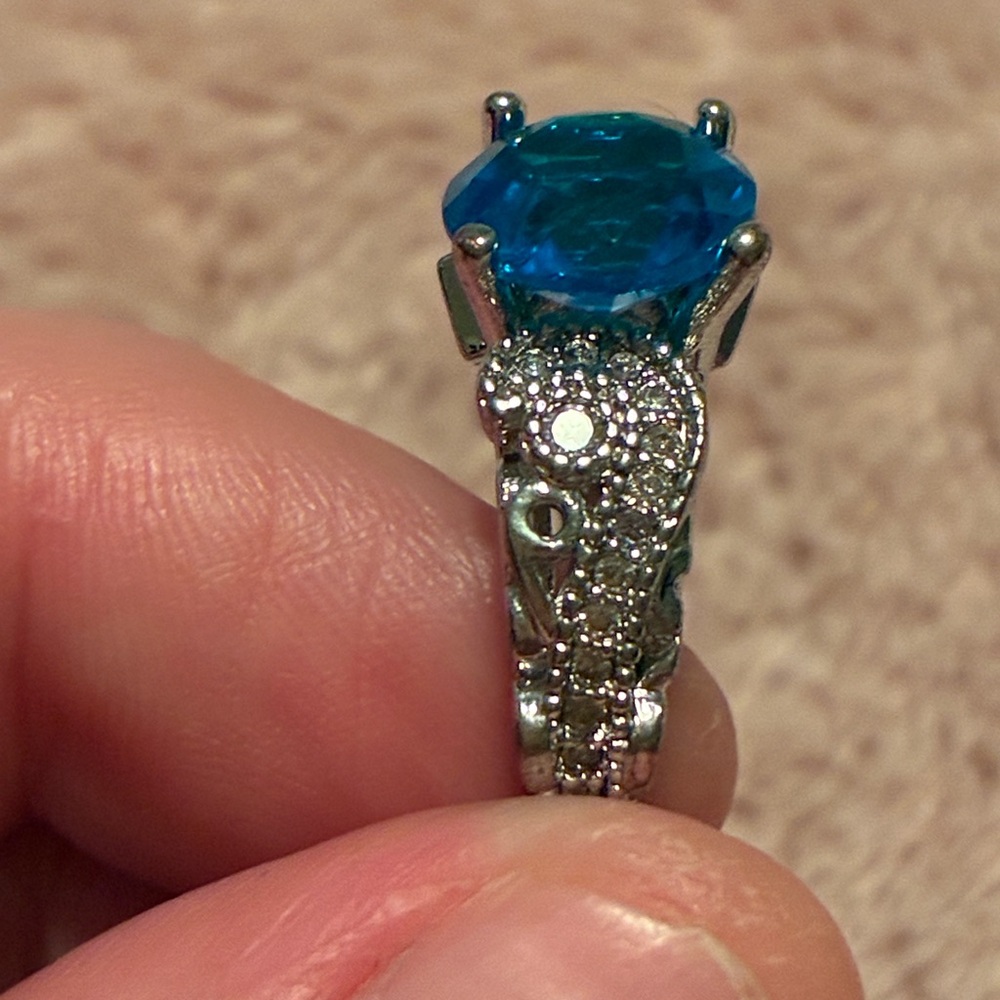 Elegant Blue Gemstone Silver Ring - Picture 12 of 15